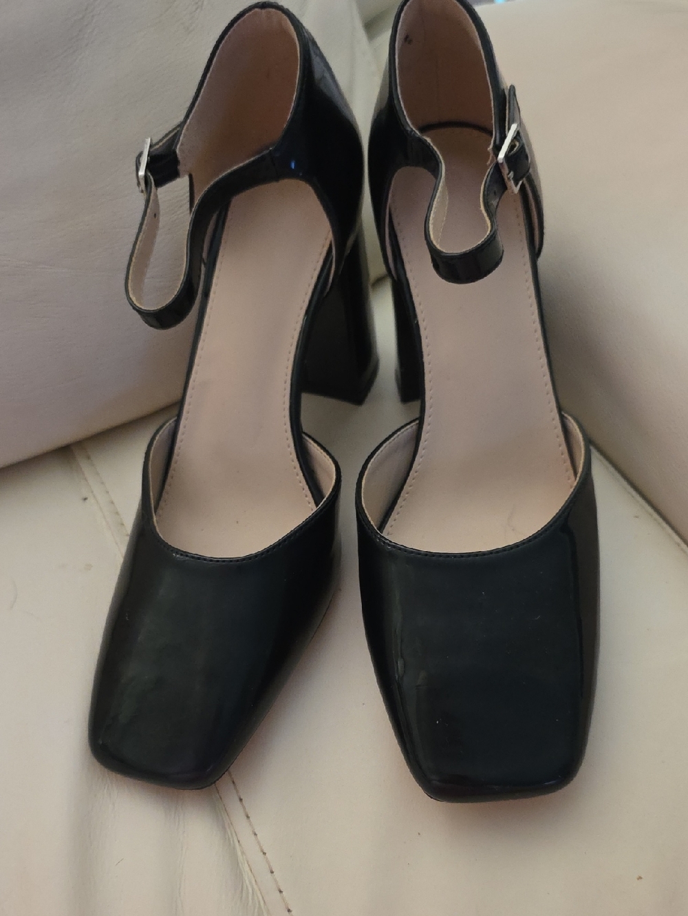 Black Patent Block Heel Mary Jane Pumps NWOT  8.5